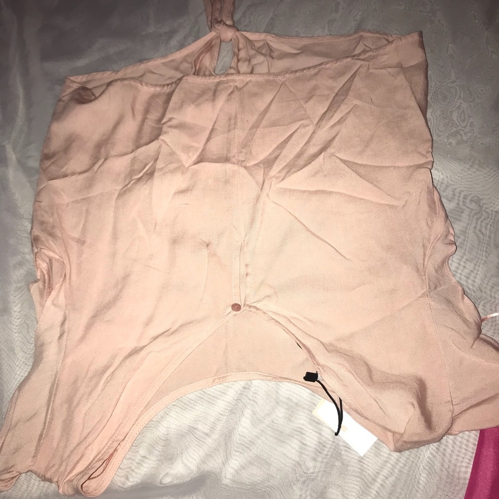 Pink crop top - Picture 2 of 2